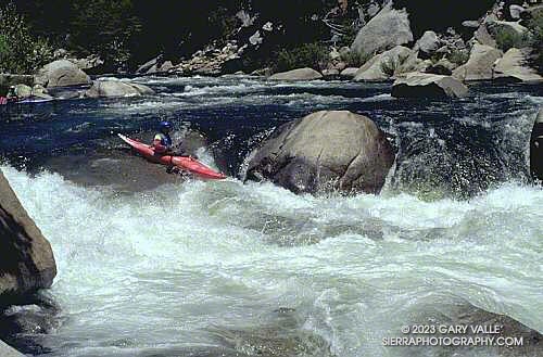 inston Offil on line, and making it look easy on the main drop of Vortex
Rapid, the Forks, Kern River (1996).